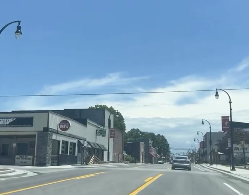 Image of Main Street in Crossville, TN